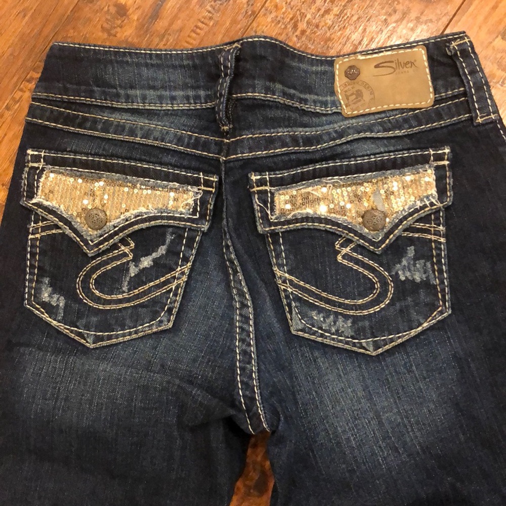 Silver Jeans Gold Sequin Flap Pocket Suki Jeans 27